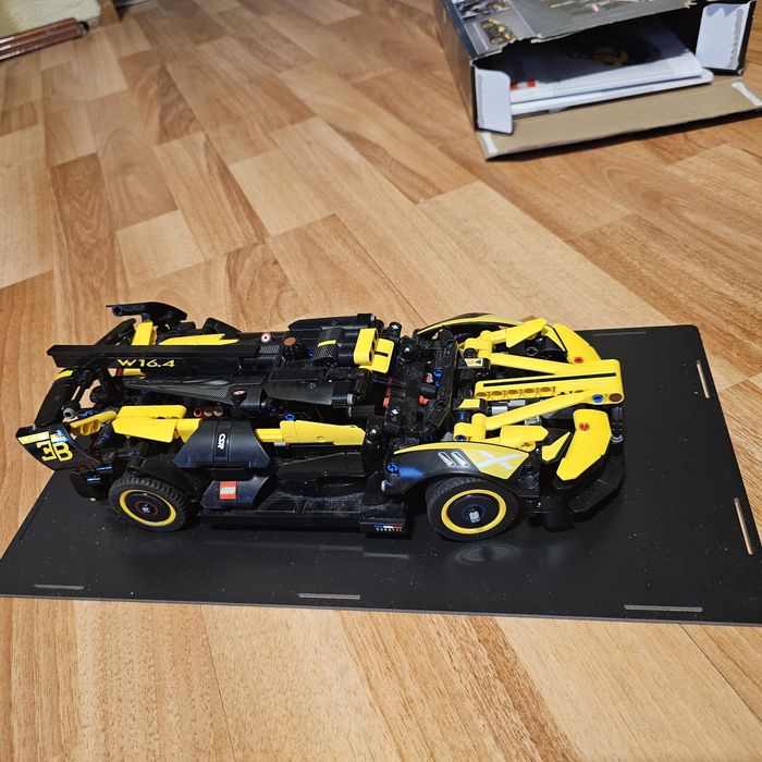 Продам  Lego Technic Buggatti Bolid
