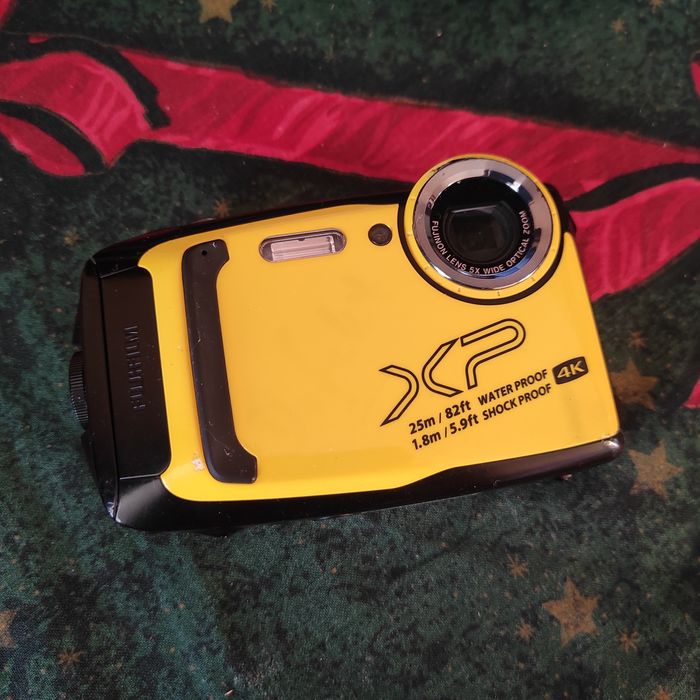 Фотоапарат Fujifilm Finepix XP140 (під ремонт)