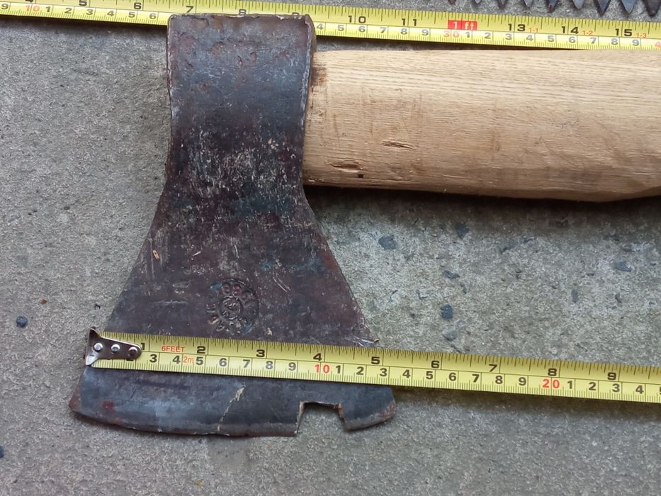 Топор. Топорище . .