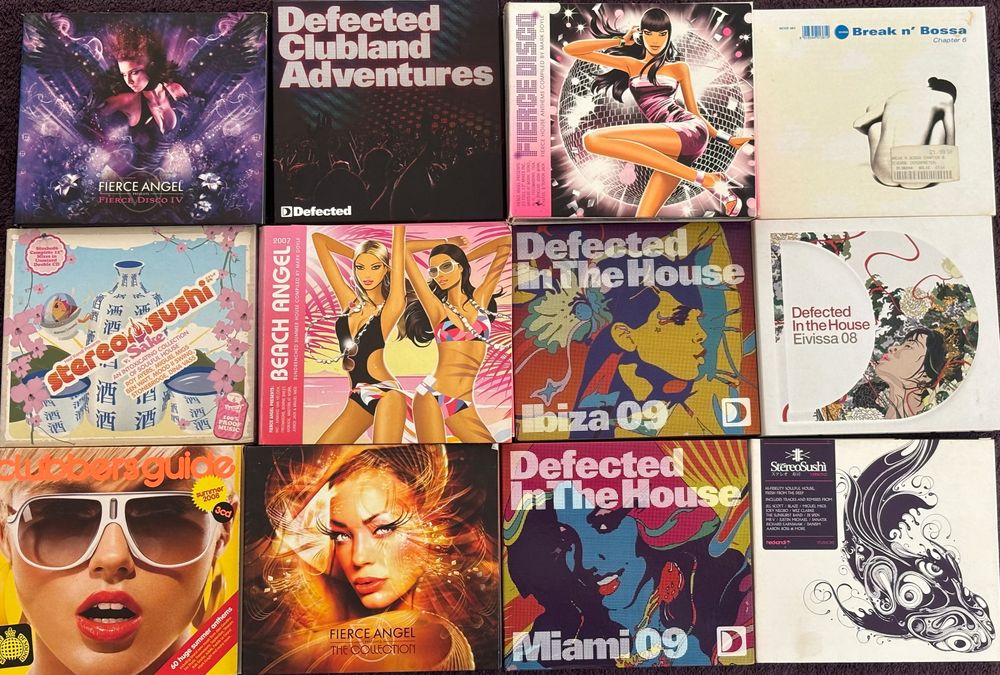 Vendo CDs antigos por um preço muito baixo