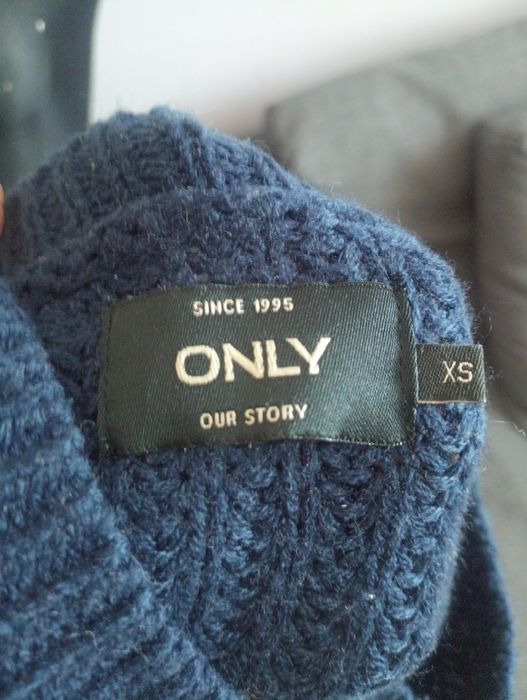 Granatowy damski sweter xs