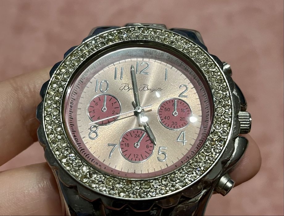 Relógio rosa com brilhantes Bijou Brigitte