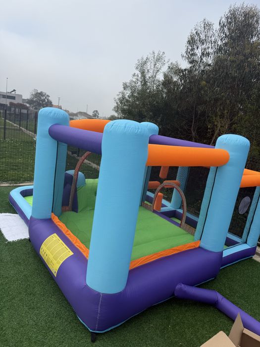 Aluga-se insuflavel para festas