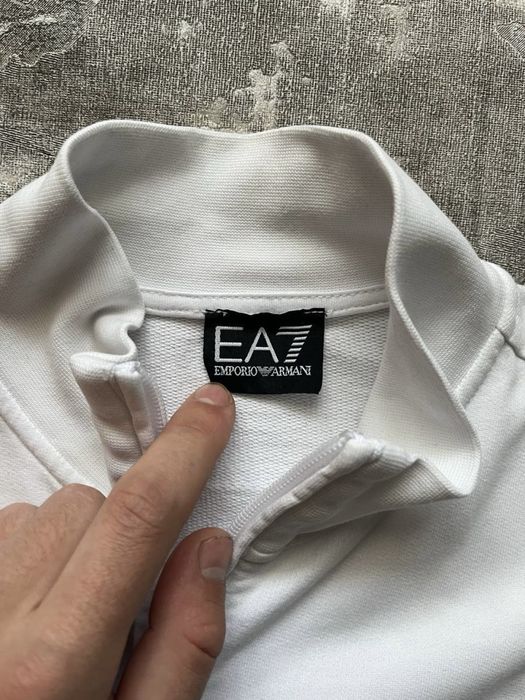 Класна! Олімпійка Emporio Armani EA7
