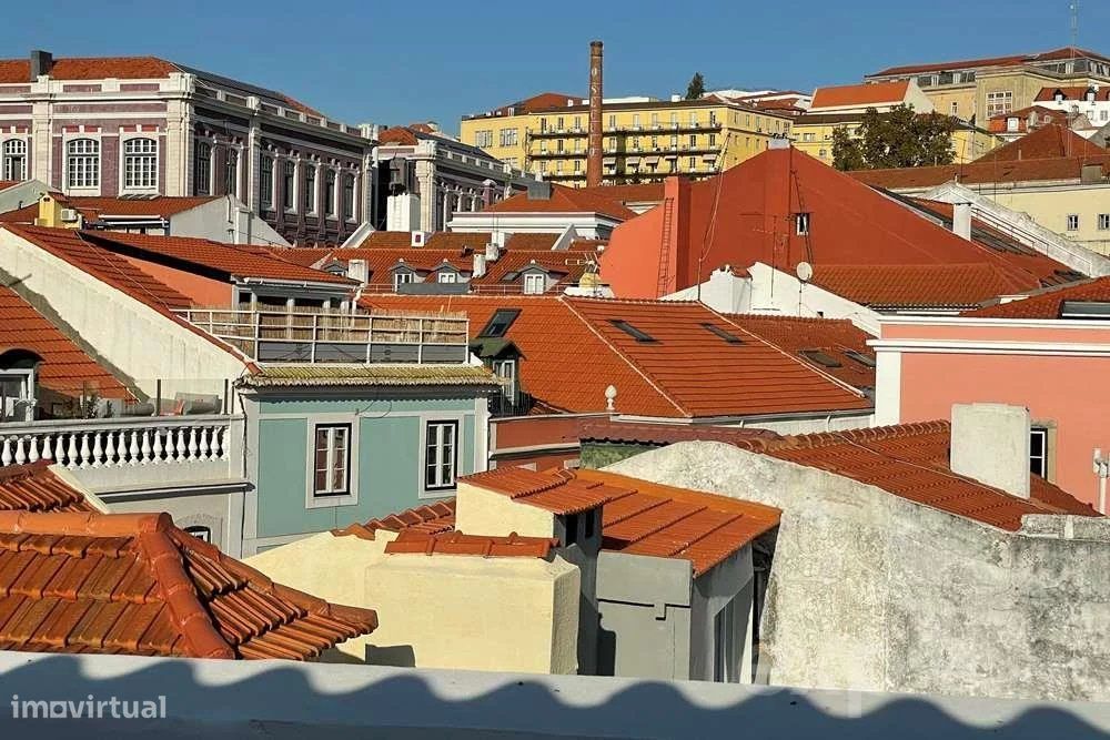 Apartamento T2 renovado com vista em Santos, Lisboa — Carnide, Lisboa