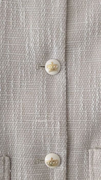 Casaco branco cru, classico, com textura e mesclado