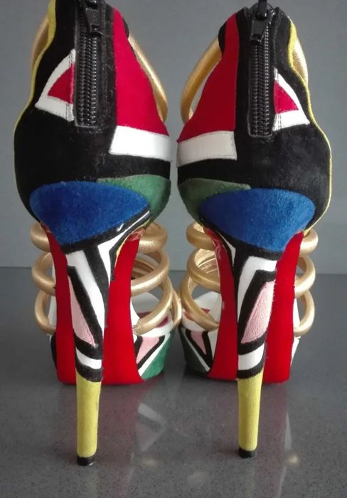 Sandálias EXTRAVAGANTES Christian Louboutin  Edição especial limitada (muito rara)