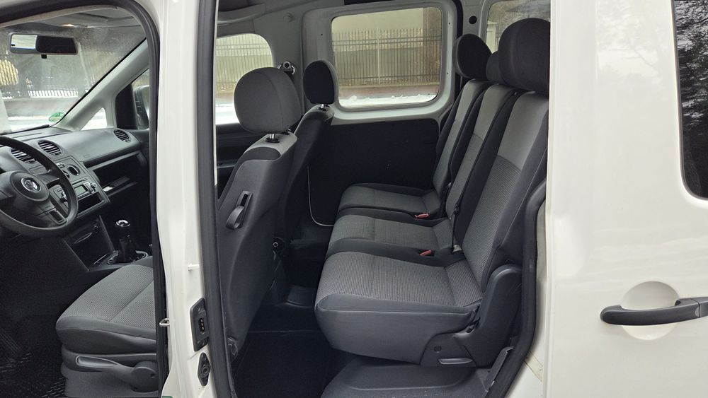 VW Caddy_2012r.lift_5osób_podgrzewane fotele