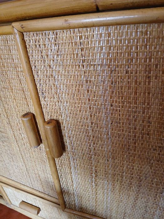 Movel em Bambu,claro, ver descrição