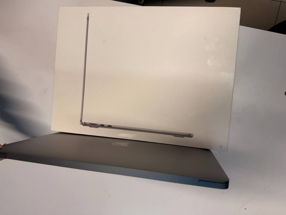 Продам Apple MacBook m2