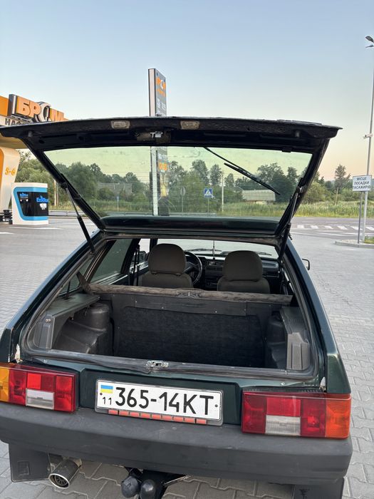 Продам ваз 2109.