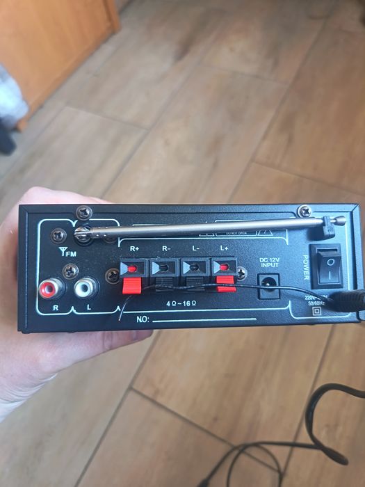 4 x JBL Control One + wzmacniacz karaoke USB/FM –  stan jak nowy,