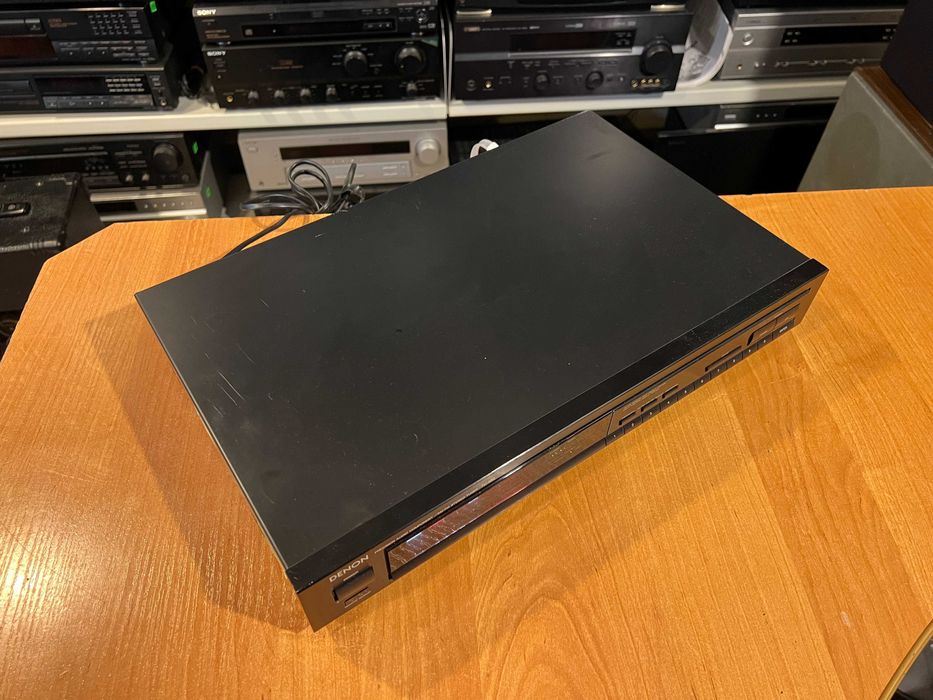 Tuner radiowy Denon TU-560 Audio Room