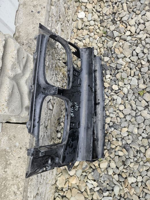 Дифузор Ніздрів БМВ Е39 BMW E39 дифузор радіаторів