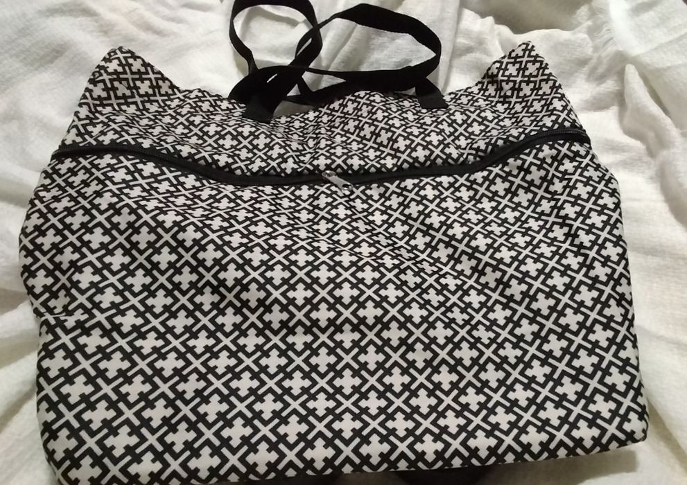 Torba na kółkach składana, biało- czarna, Oriflame