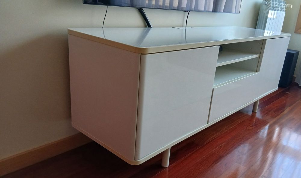 Movel TV - Lacado branco 160cm