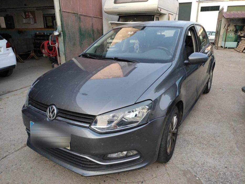 VOLKSWAGEN Polo V Sedan / Cross Salvado