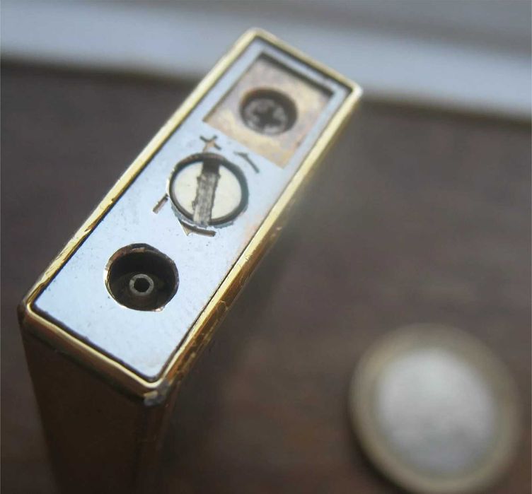 Isqueiro Pierre Cardin