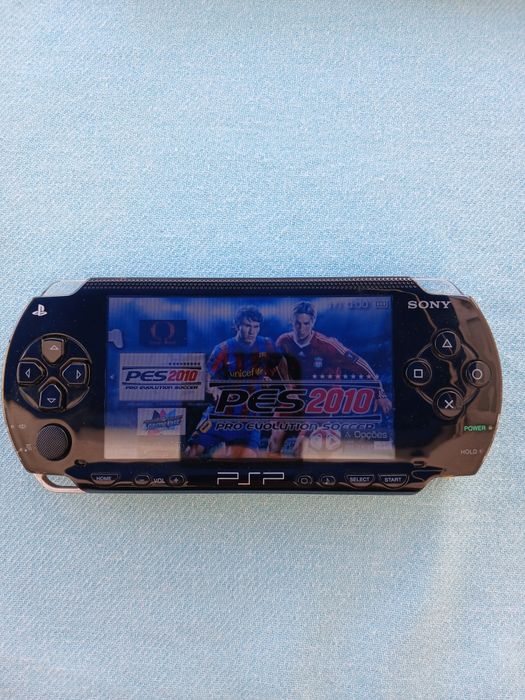 Consola portátil PSP 1004 com cartão 4Gb e 3 jogos