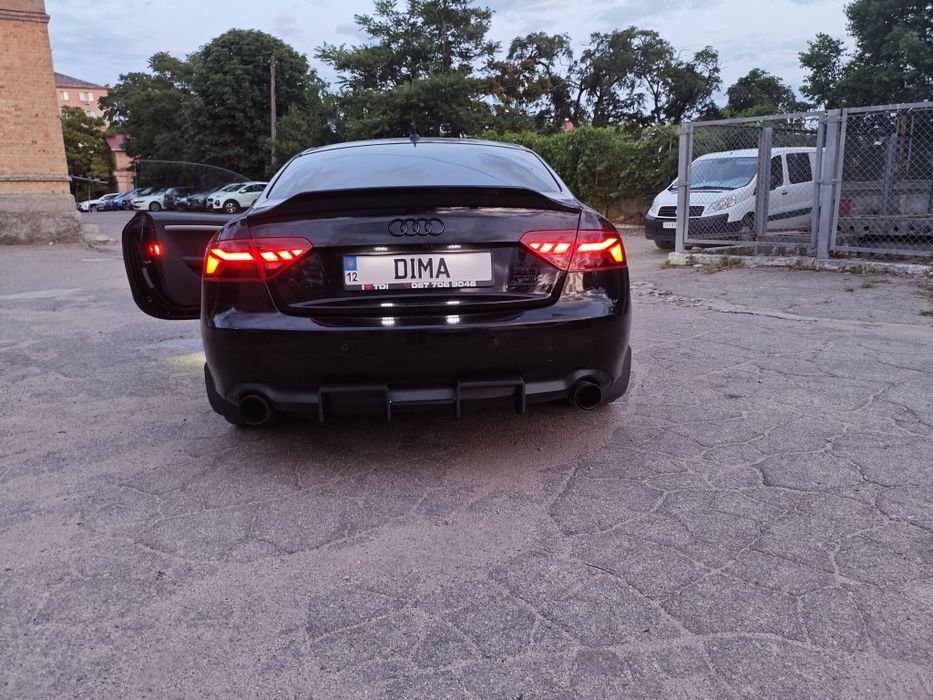 Накладки на задній бампер (диффузор) Audi A5