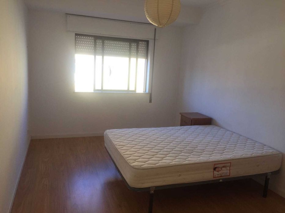 2 quartos disponiveis para raparigas estudantes