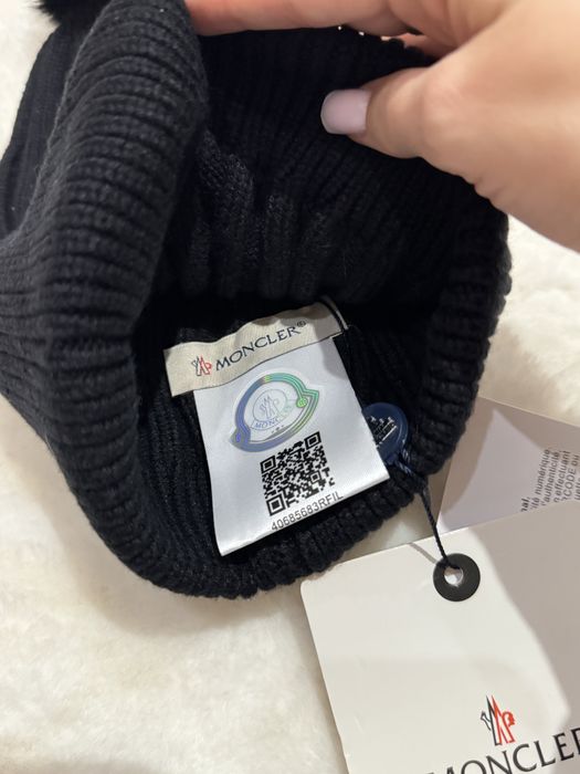 Шапка mocler з натуральним хутром жіноча