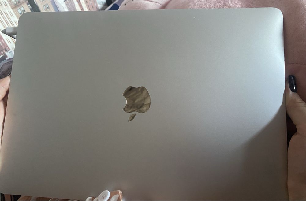 MacBook Air 13" ( M1)