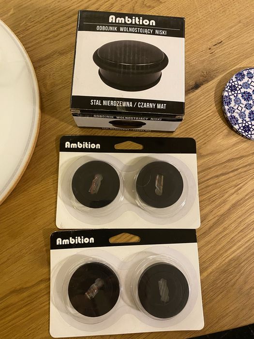 Szyld, odbojnik ambition i uchwyty meblowe