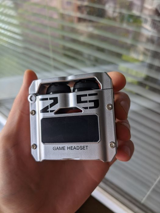 Нові бездротові ігрові навушники з повербанком