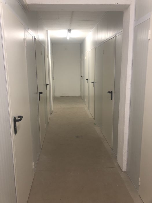 Garagens/ Mini Armazéns /Box em Rio de Mouro e Mem Martins