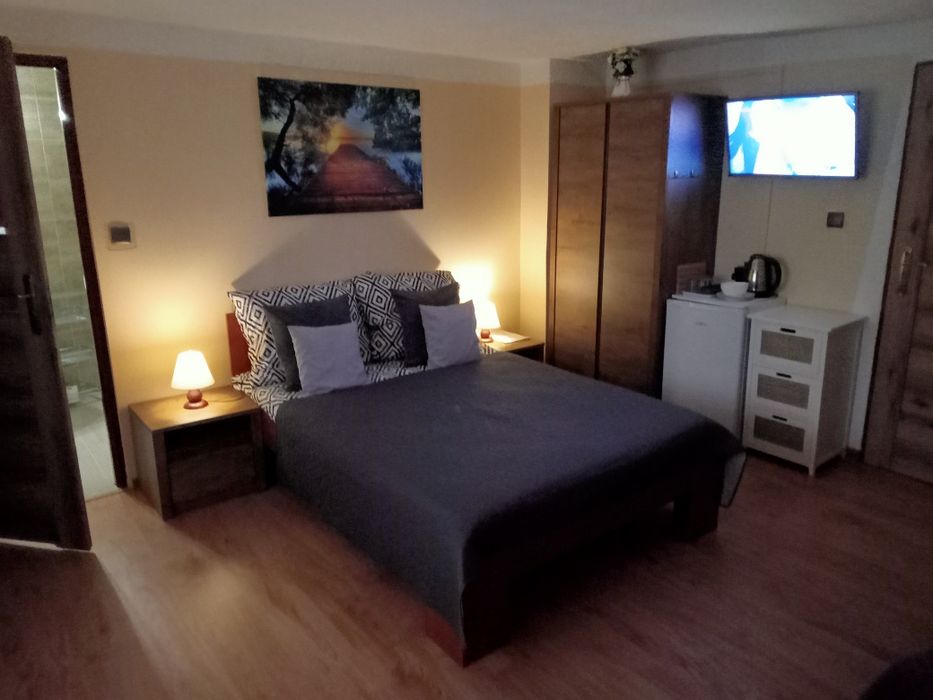 Majówka Pokoje widok na jezioro, sauna, jacuzzi ok Mrą