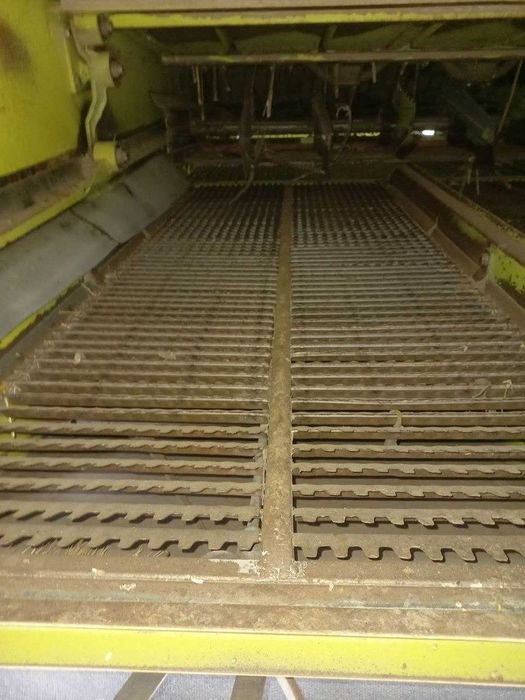 Комбайн зернозбиральний Claas Mega 208 II