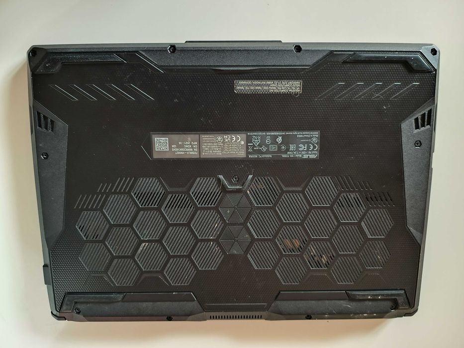 ASUS TUF FX506L i5-10300H 16Gb nVIDIA GTX1650 4Gb SS512Gb 144Hz