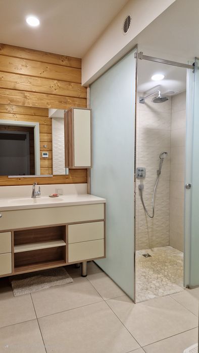 Здам одну або дві кімнати в будинку під Київом, Осещина