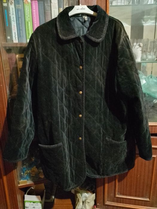 Велюровая курточка.