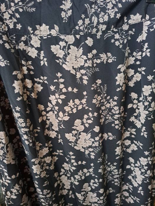 Nowa asymetryczna spódnica midi