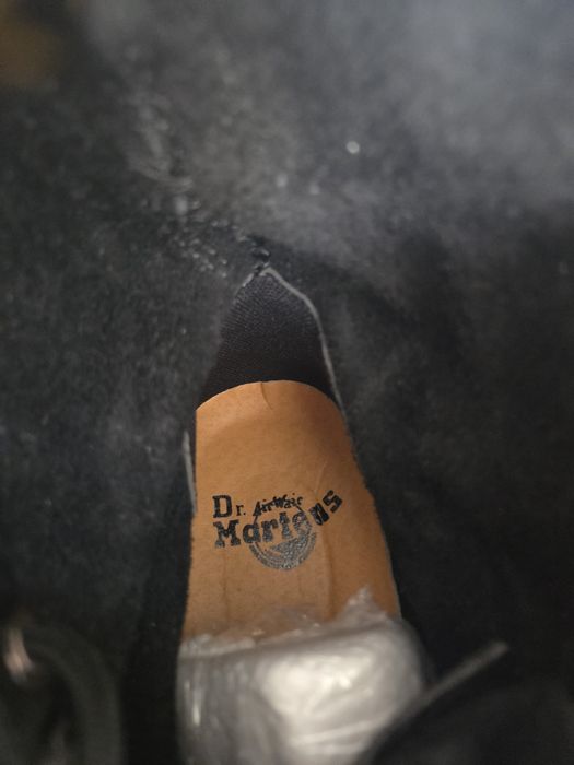 Buty, kultowe glany Dr. Martens Sinclair