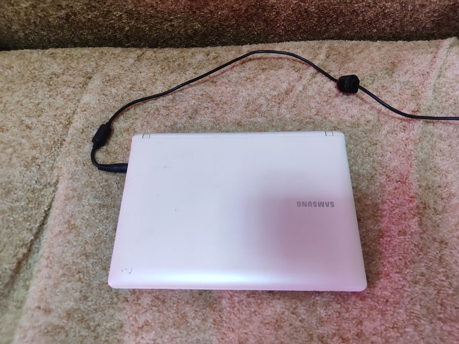 Нетбук Samsung NP-N150