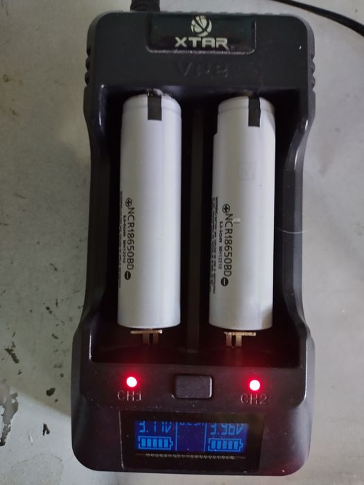 Зарядное устройство от 220V/12V, Powerbank, XTAR VP2, Li-Ion/LiFePO4 (