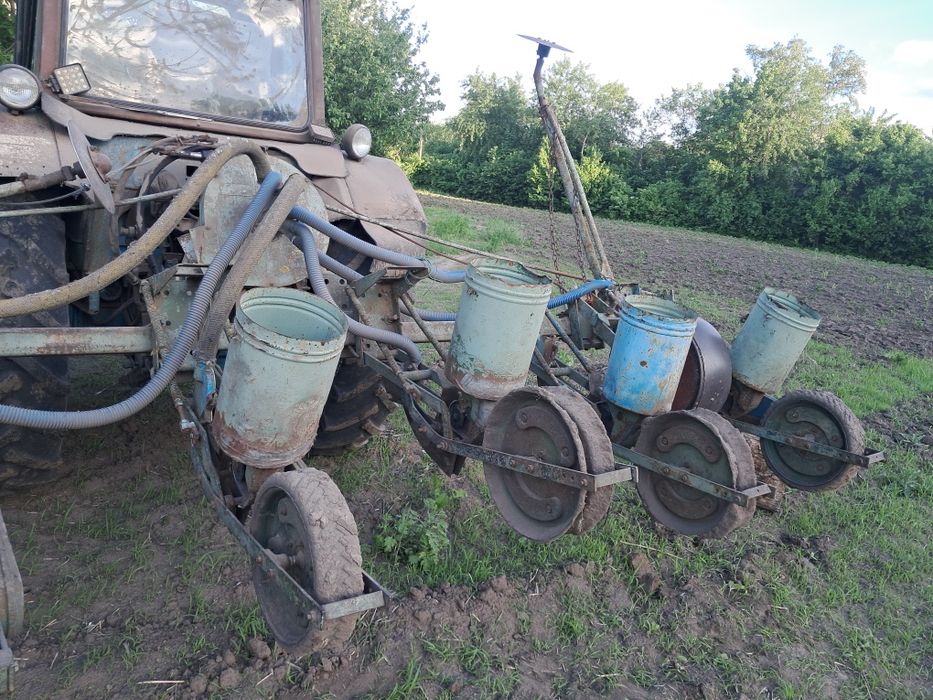 Сівалка СПЧ . 6 рядкова