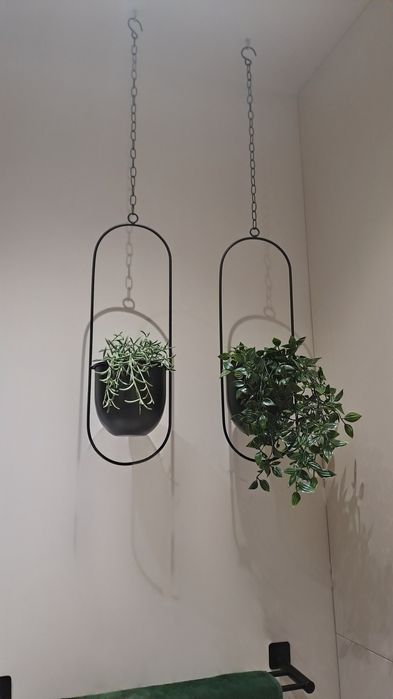 Kwietnik czarny wiszący x2 sztuki