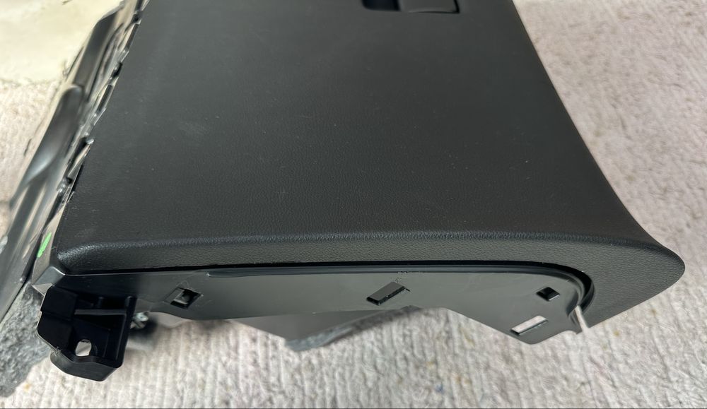 Porta-luvas Opel Astra J de 2009 a 2016