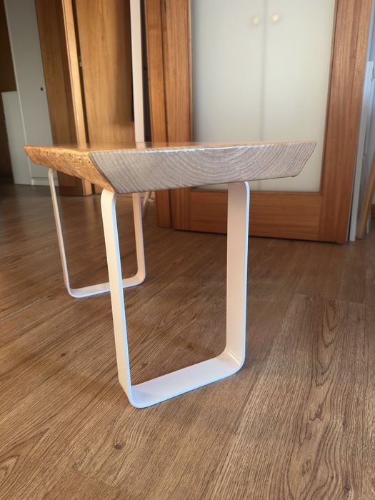 Mesa de centro em madeira e ferro
