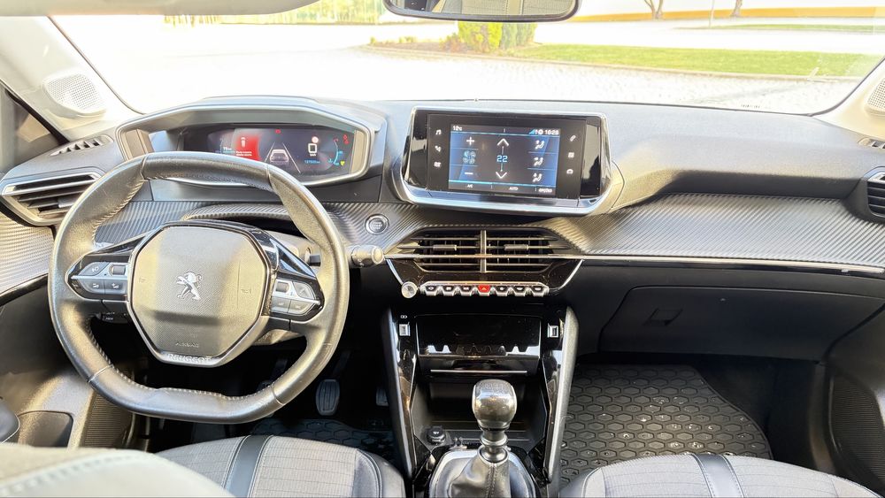 Peugeot 208  Full Extras