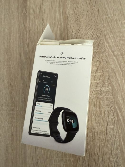 Fitbit Versa 4 + 3 pulseiras - Avariado