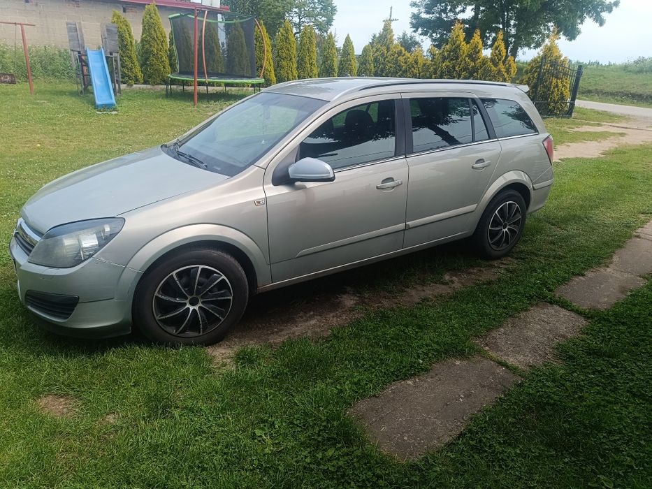 Opel Astra H 2005 r
