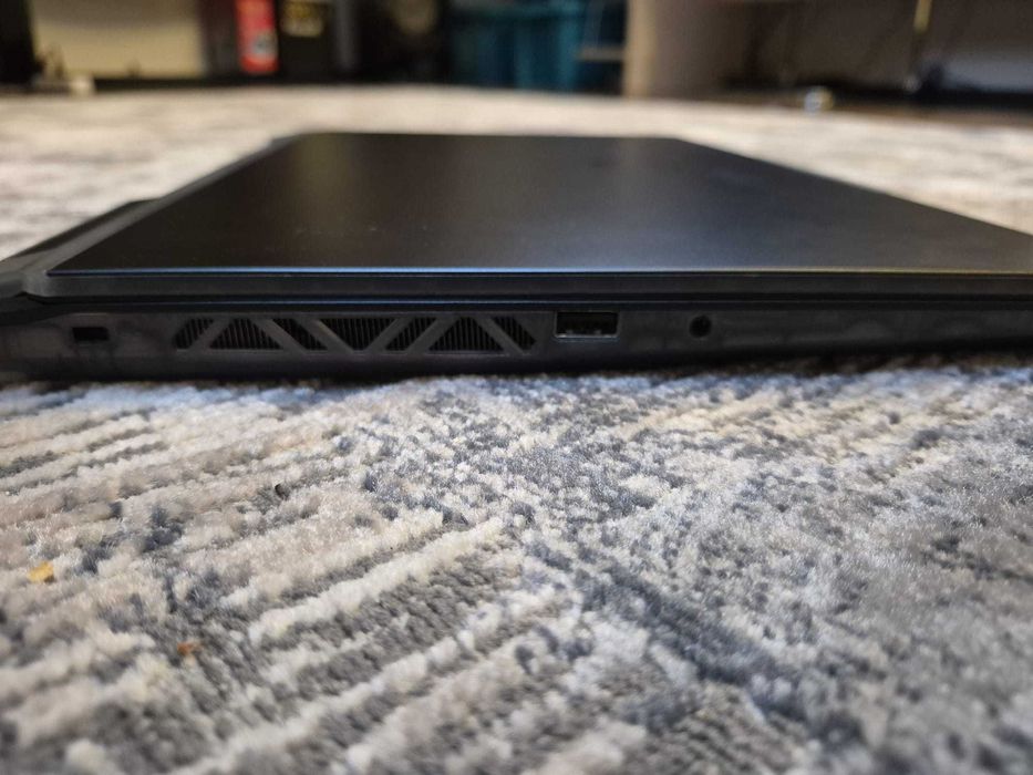 Laptop MSI cyborg