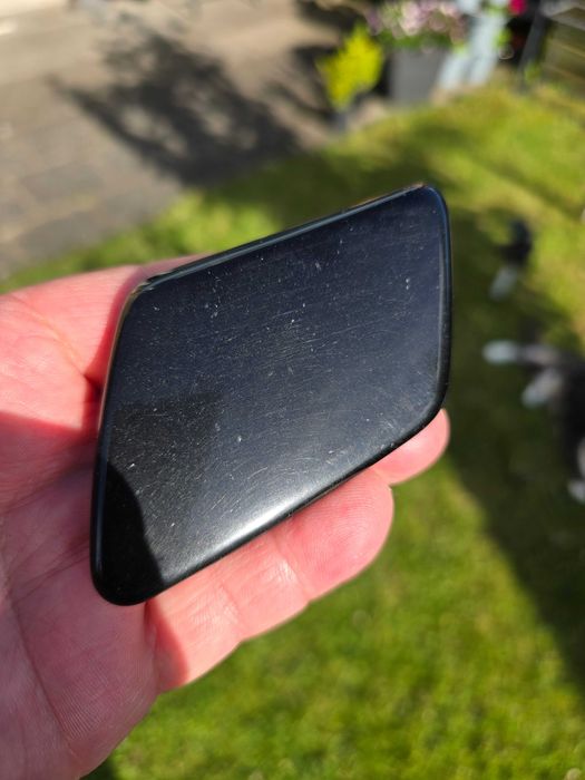 Zaślepka spryskiwacza lampy lewej Volvo V50 S40 2004-06 Kolor 019 Nr 30655872