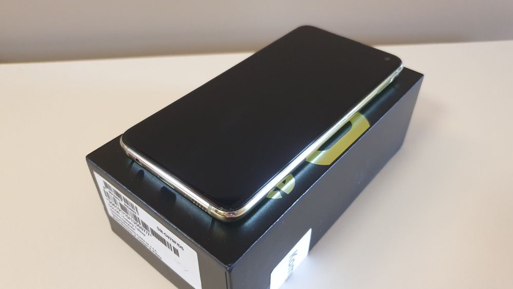Samsung Galaxy S10e 6/128 Jak nowy