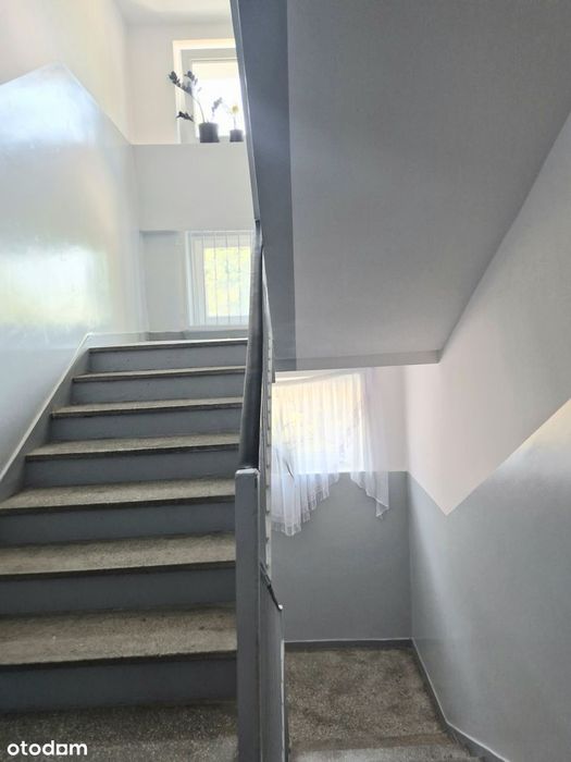 2 pokojowe po remoncie / 1 piętro / /duży balkon